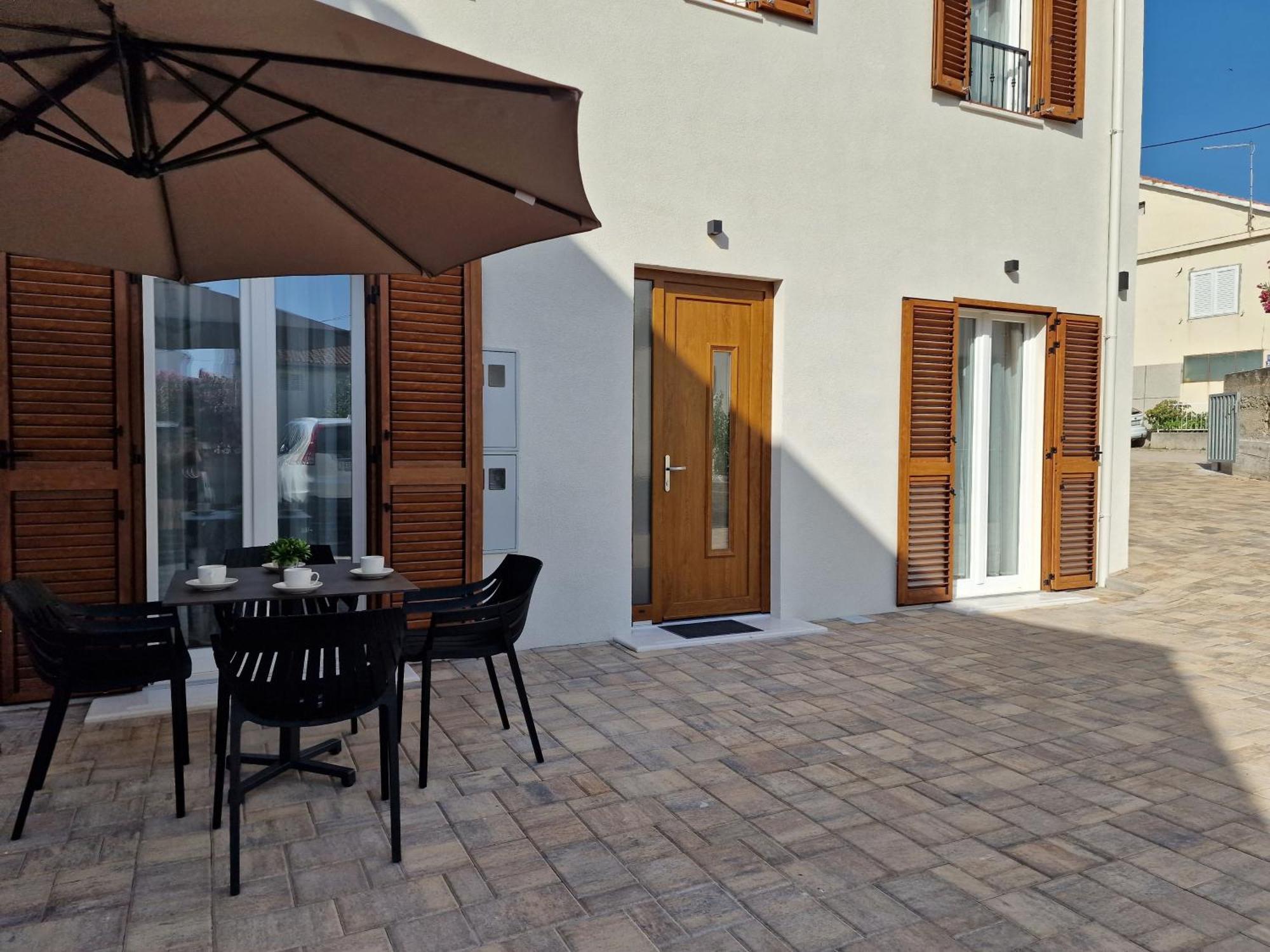 Apartments Miamare Примоштен Экстерьер фото